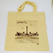 VÁSZONTÁSKA HŐSÖK TERE